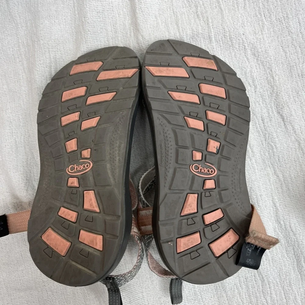 Chaco pink & gray strappy arch support‎ kids 1 sandals Outdoor Beach Swim Hiking